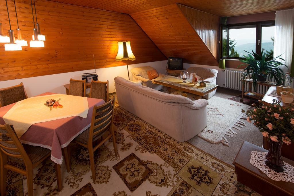Ferienwohnungen Casa Ri Leiwen Kamer foto